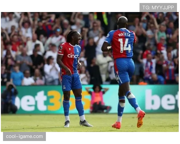 水晶宫与埃泽成功续约，携手征战英超赛场