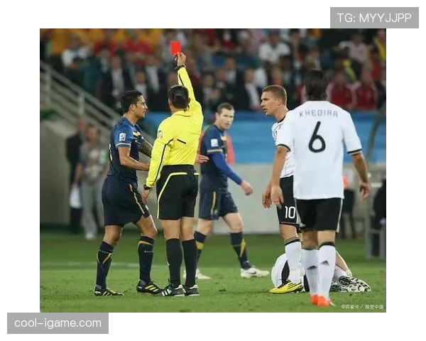 裁判权威如何界定?规则赋予的判罚边界解析 裁判权威如何界定?规则赋予的判罚边界解析